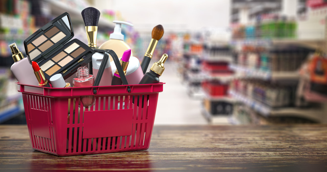 ​13-letnie złodziejki. Ich łupem padły perfumy, błyszczyki i żele pod prysznic