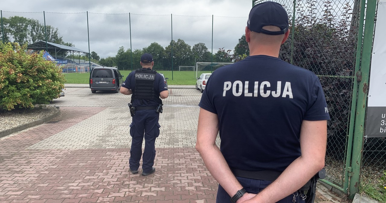 Bójka w okolicach stadionu w Radłowie. Nie żyje jedna osoba