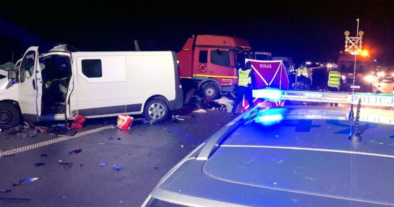 ​Śmiertelny wypadek na A1. Nie żyje 43-latek, cztery osoby trafiły do szpitala