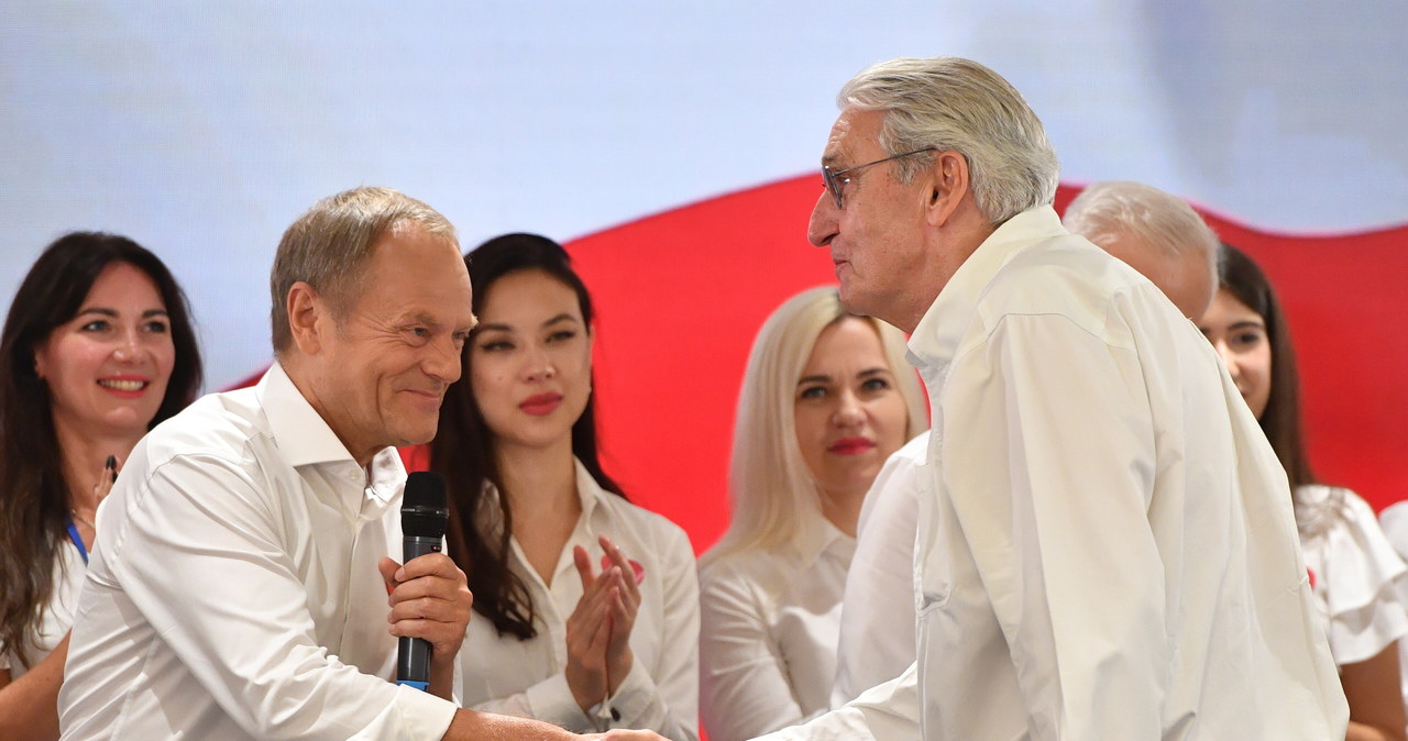 Wołoszański ogłosił start z list KO i zniknął z ramówki TVP. Telewizja wydała oświadczenie