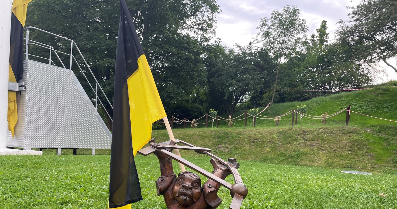Czarno-złota flaga nad Gdańskiem. Święto Flagi Kaszubskiej