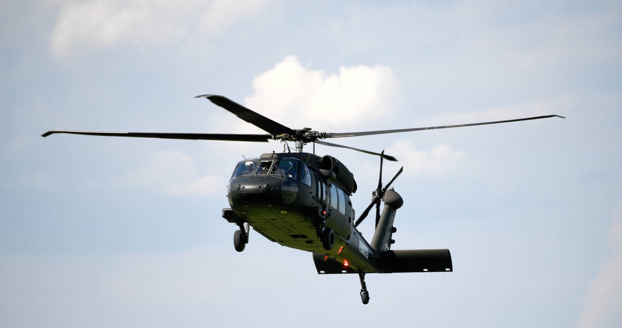 Black Hawk zahaczył o linie energetyczne. Wypadek podczas pikniku wojskowego