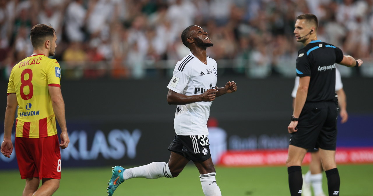 Ekstraklasa piłkarska. Legia liderem, porażki Lecha i Pogoni