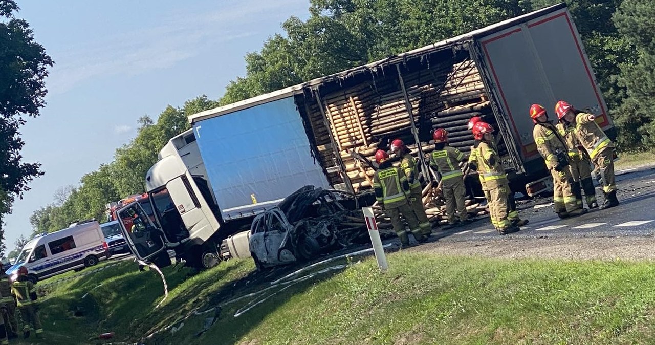 Koszmarny wypadek na Mazowszu. Nie żyje jedna osoba