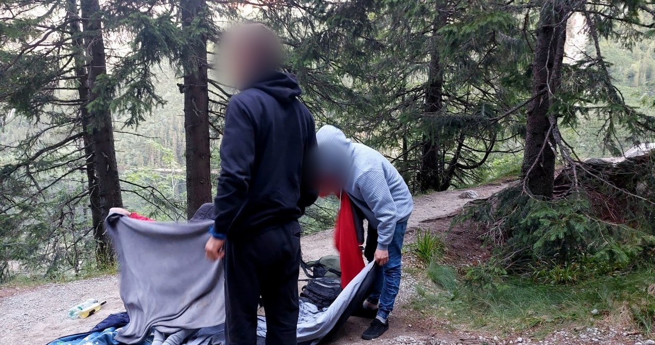 Drogi nocleg koło Morskiego Oka. Biwakowicze naruszyli zakaz