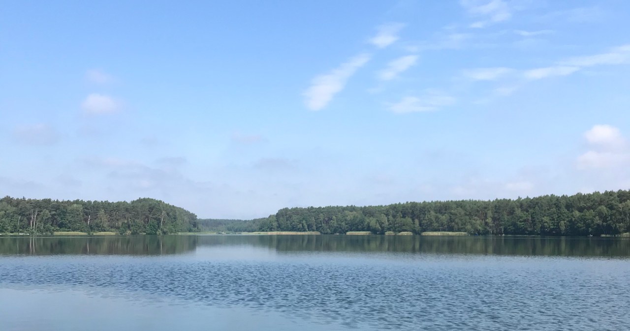 Zostawiła 4-latka nad jeziorem. Matka była pijana