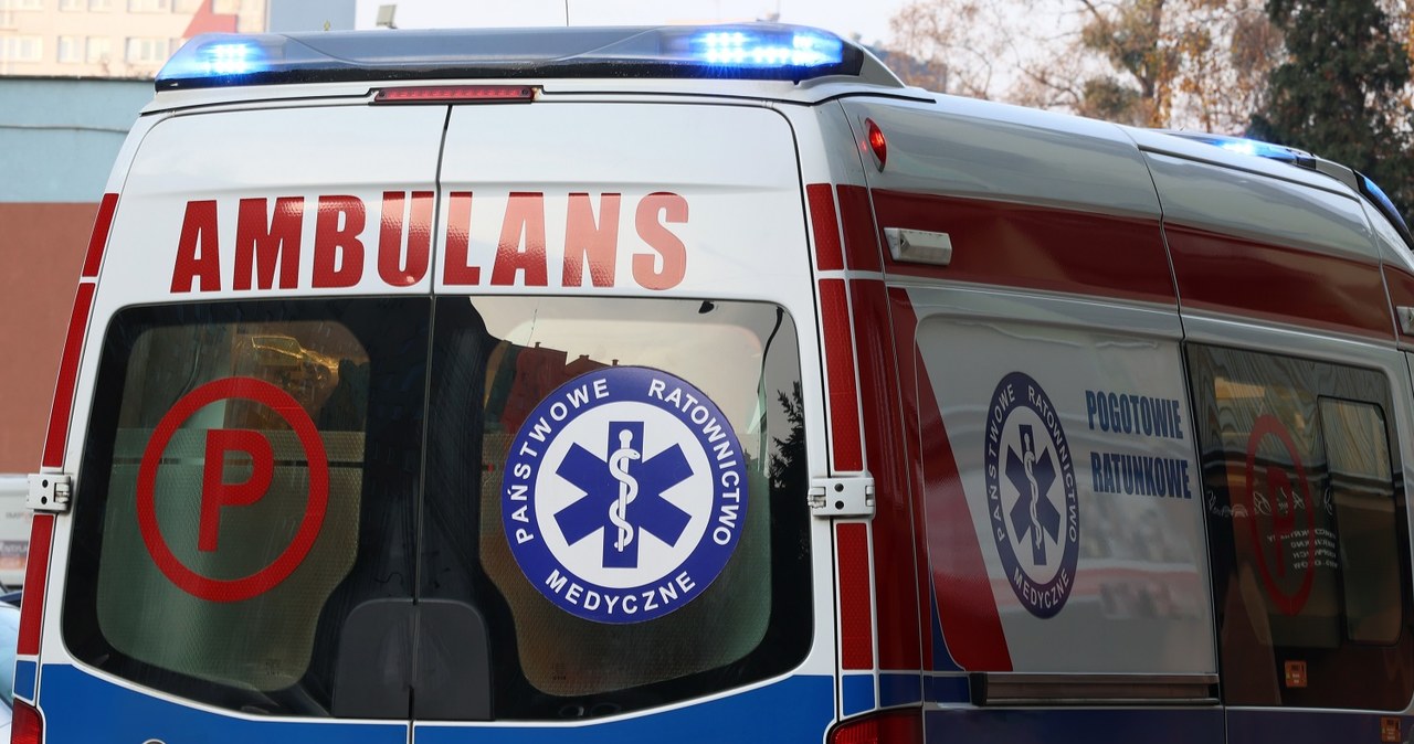 Karetka, która wiozła rannych z wypadku na S17, zderzyła się z autem