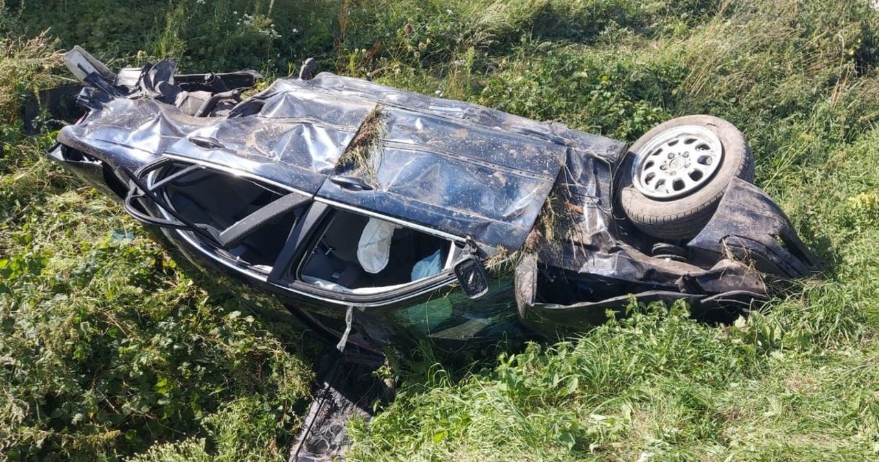 Tragiczny wypadek bmw koło Włodawy. Nie żyje 21-letni pasażer