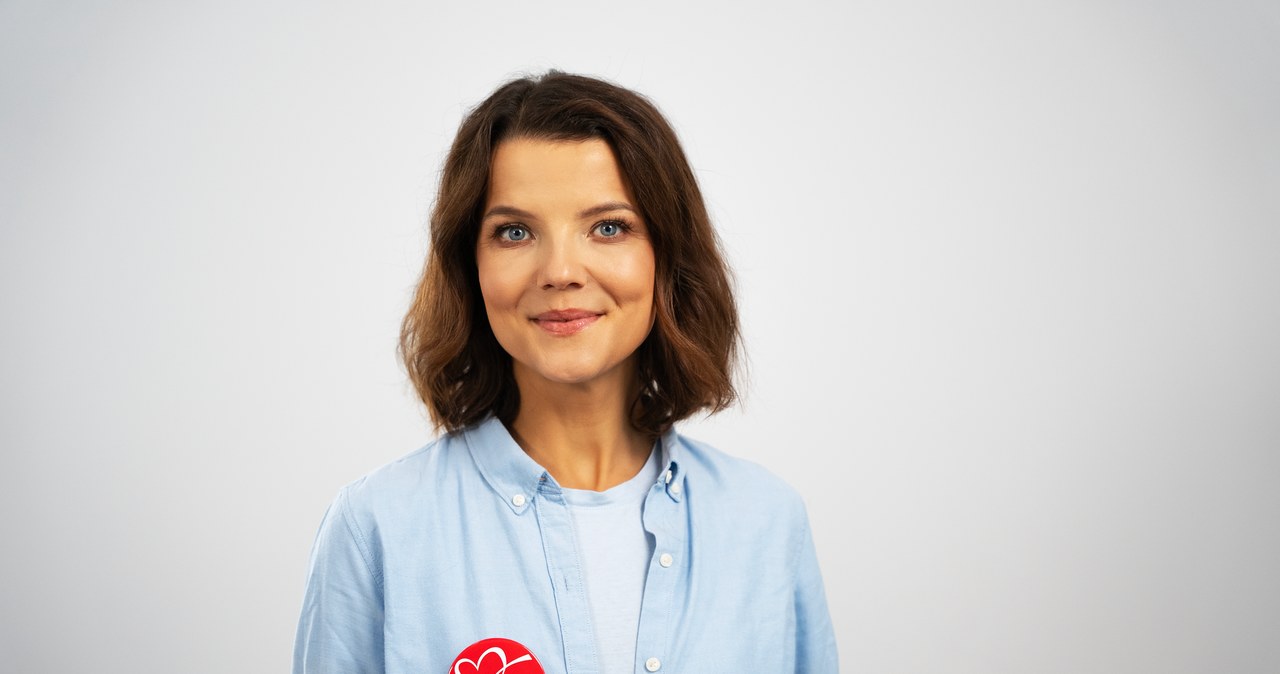 Nowa rola Joanny Jabłczyńskiej – aktorka promuje wolontariat w Szlachetnej Paczce