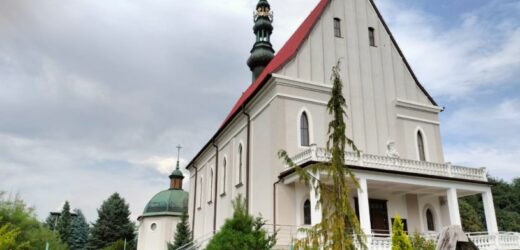 Polska na własne oczy: Niewielka wieś, o której mało kto słyszał. Ulubione miejsce pielgrzymów w województwie świętokrzyskim