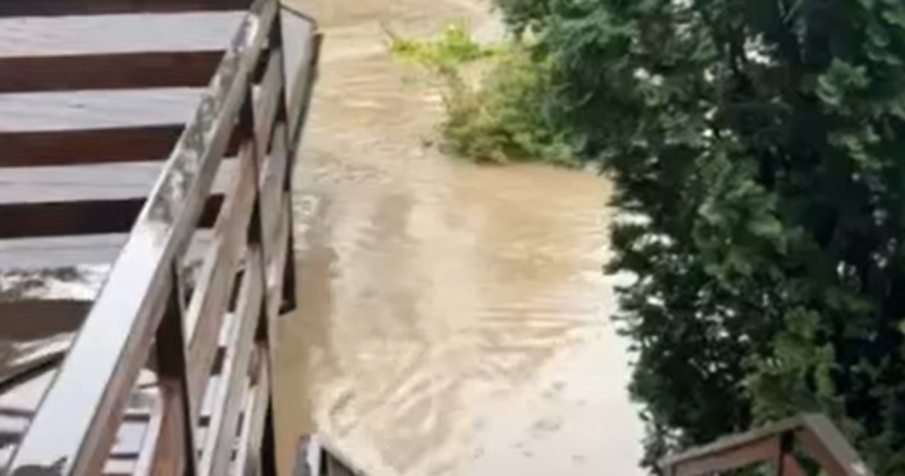 Galeria trofeów Adama Małysza zalana. Koszmar po nawałnicy [NAGRANIE]