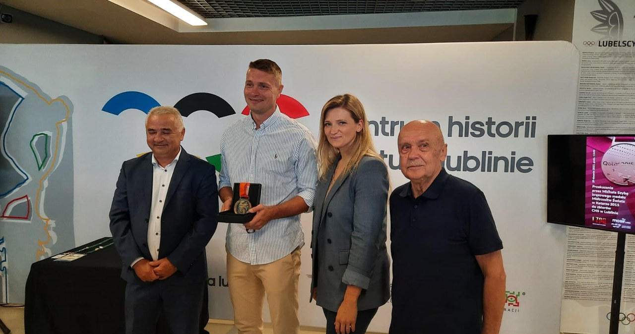 Medal z MŚ trafił do Centrum Historii Sportu w Lublinie. Niezwykły dar Michała Szyby