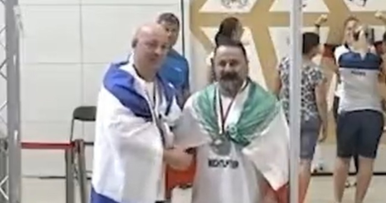 Podał rękę zawodnikowi z Izraela. Dożywotnia dyskwalifikacja