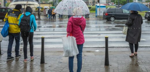 Front atmosferyczny namiesza w pogodzie. Weekend pod znakiem burz i deszczu