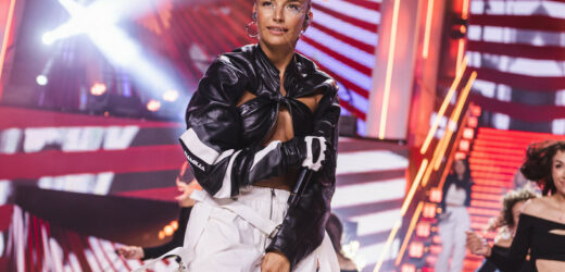 Julia Wieniawa pokazała gorące zdjęcie z greckich wakacji. „Wyglądasz tu jak Hailey Bieber”