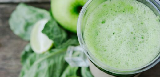 Działa jak naturalny detoks, opóźnia procesy starzenia. Pij codziennie