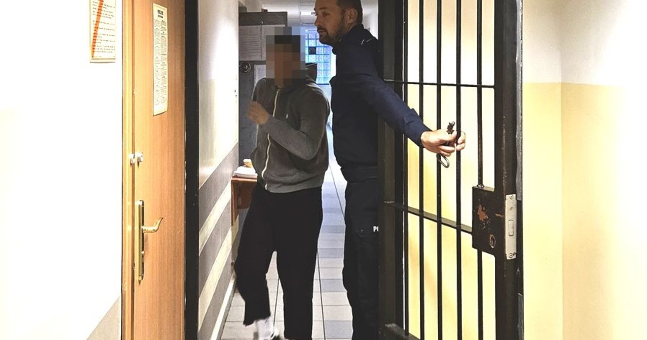 Strzelał do innego auta, bo go wyprzedziło. 22-latek w rękach policji