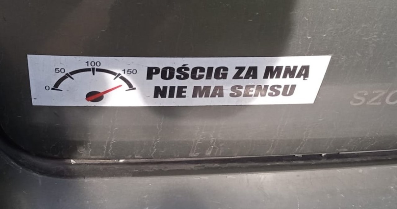 ”Pościg za mną nie ma sensu”. Z prędkością 160 km/h uciekała policjantom