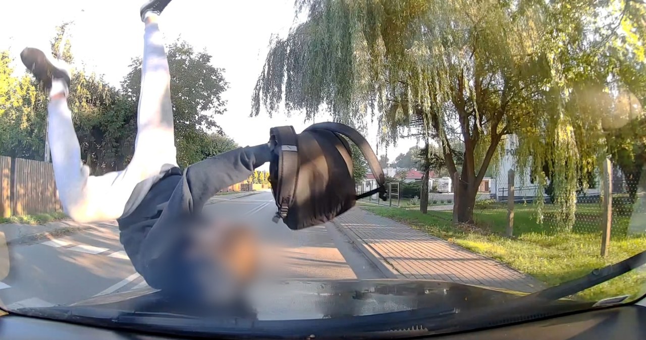 Potrącenie 17-latka na pasach. Policja opublikowała nagranie