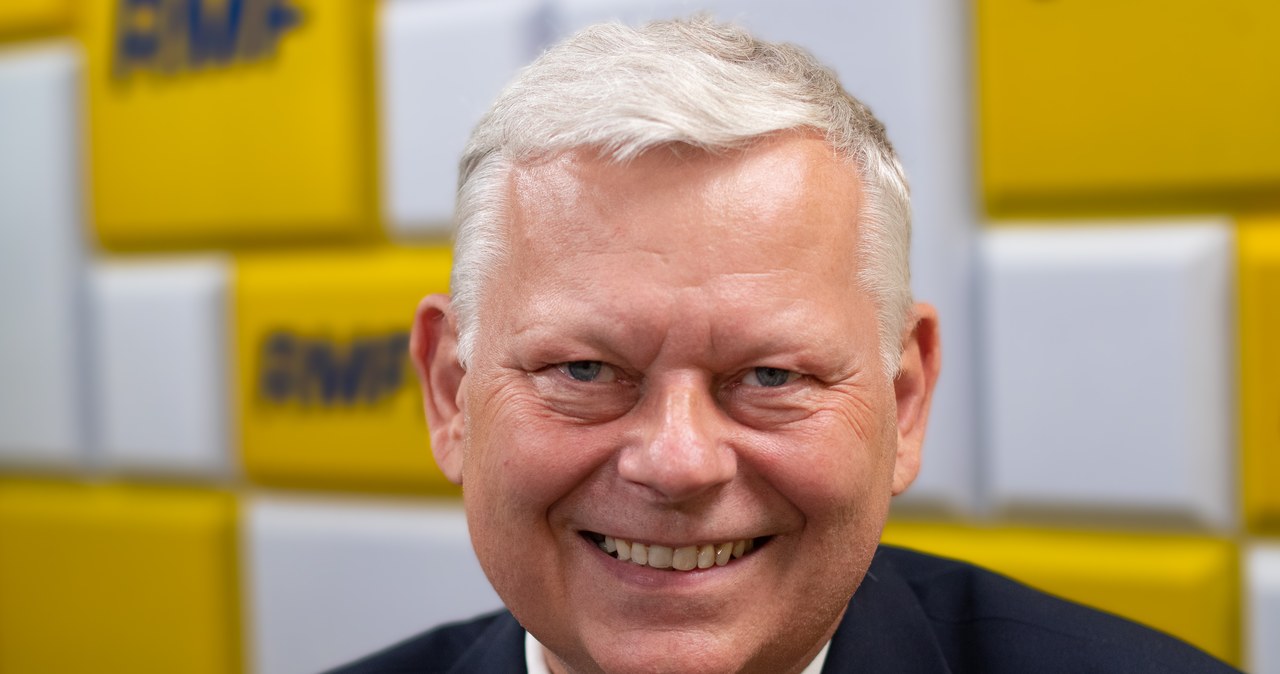 Bąkiewicz oskarżał PiS o „pełzanie przed Żydami”. Suski: Może powinien przeprosić