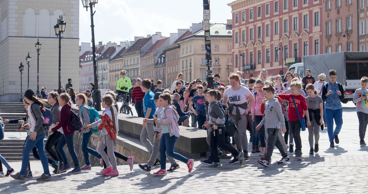 Czarnek ogłosił kolejny punkt programu PiS: „Bon szkolny – Poznaj Polskę”