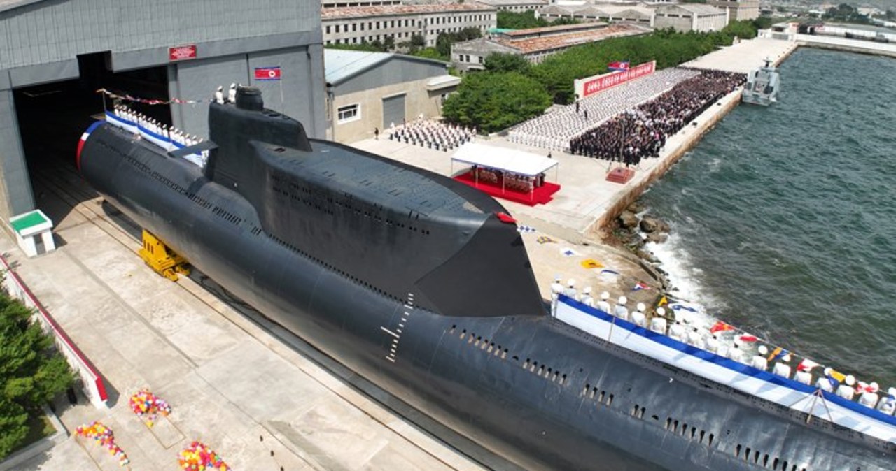 Korea Północna zwodowała okręt podwodny zdolny do ataku jądrowego