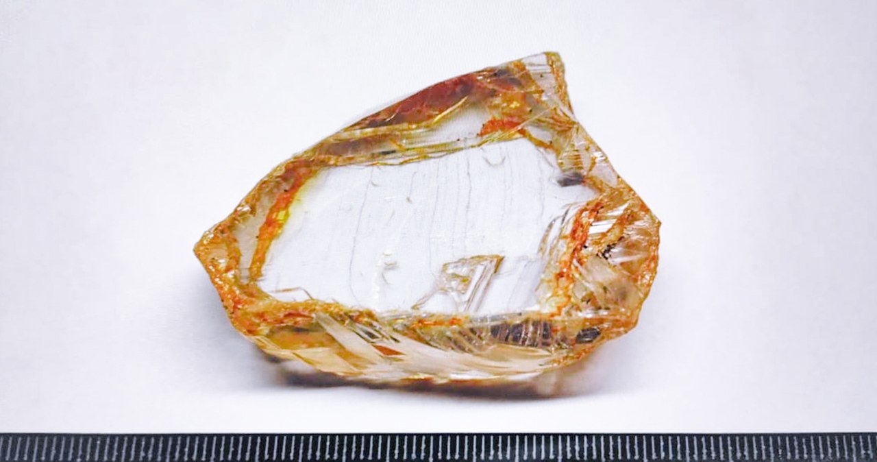 Diament-gigant znaleziony w Rosji. Sankcje utrudnią jego sprzedaż