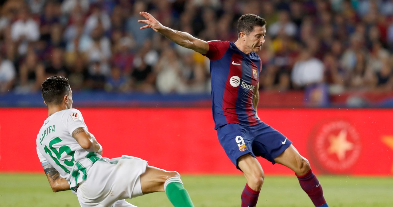 Liga hiszpańska: Barcelona rozbiła Betis 5:0. Gol i dwie asysty Lewandowskiego
