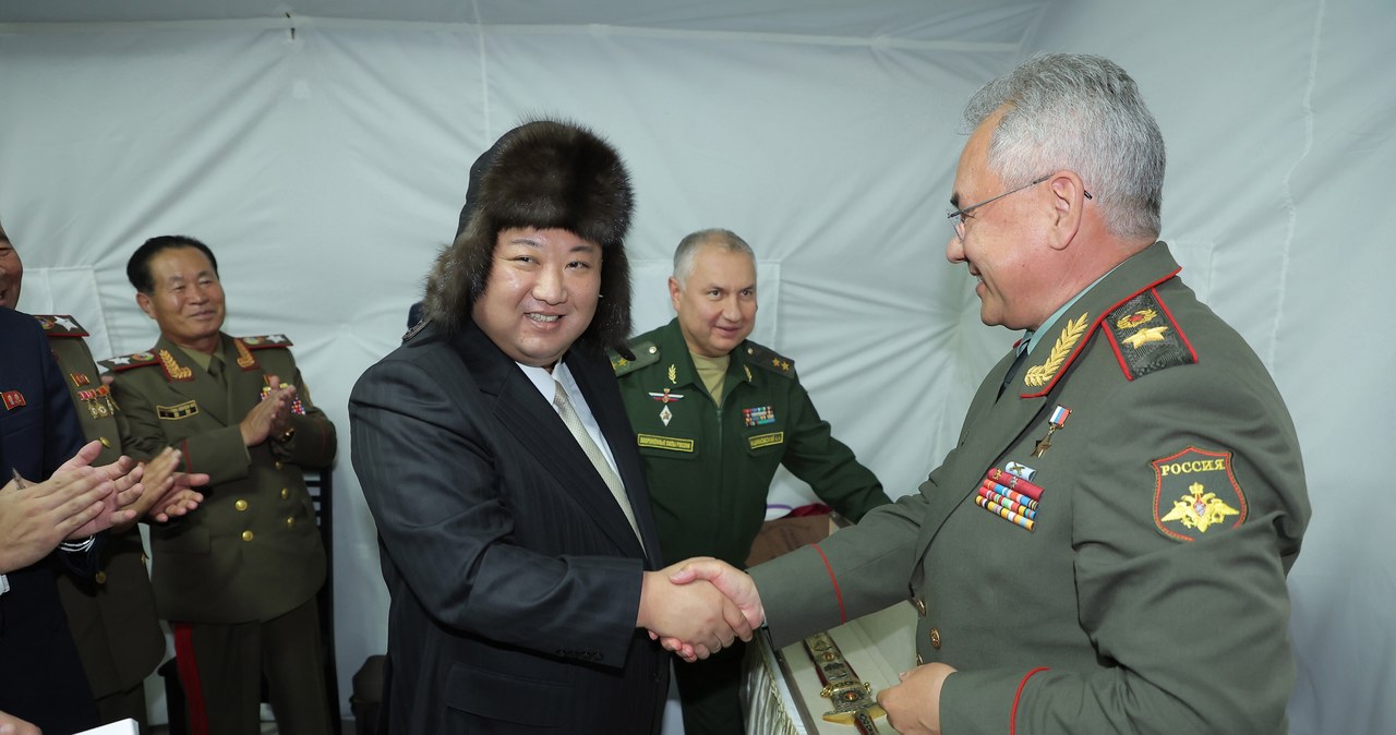 Kamizelka kuloodporna i drony. Kim Dzong Un otrzymał militarne prezenty od Rosji
