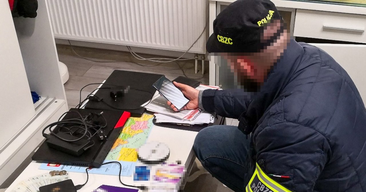 Wyłudzali pieniądze z urzędów miast i gmin. Straty na 11 mln zł