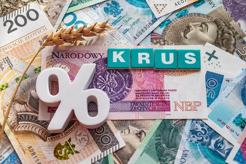 Jest nowa data wypłaty „czternastki”. Kiedy pieniądze trafią na konta seniorów?