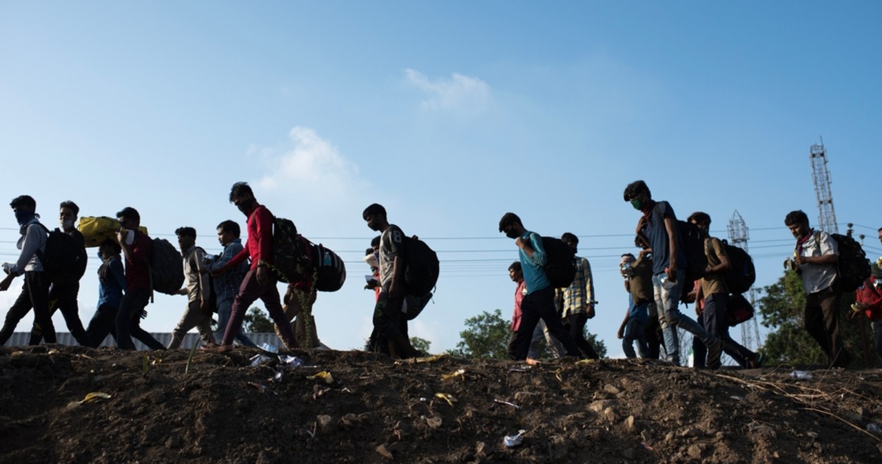 Sondaż: Polacy podzieleni w sprawie polityki migracyjnej Polski