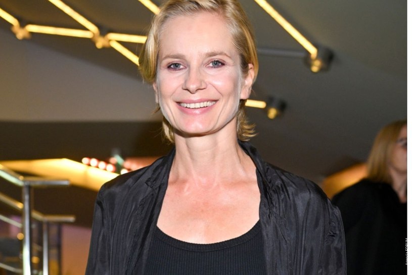 Magdalena Cielecka na Festiwalu Filmów Fabularnych w Gdyni. Aktorka pojawiła się cała na czarno