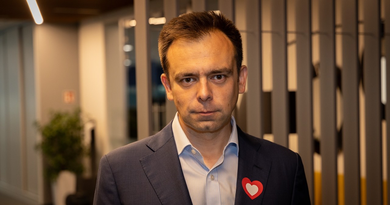 Domański: Tusk załatwiał przedłużenie zakazu importu. Zabrakło telefonu Morawieckiego