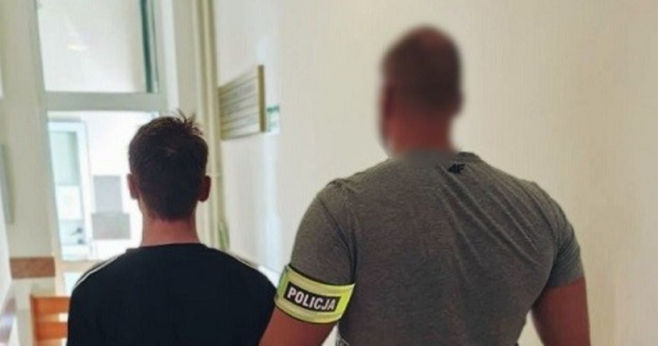 Dostał się przez balkon i groził nożem. 25-latek w rękach policji