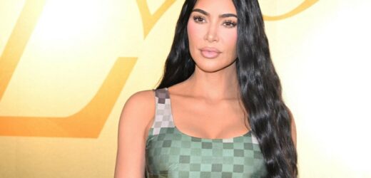 Kim Kardashian w seksownym stroju. Celebrytka zaprezentowała jesienne trendy