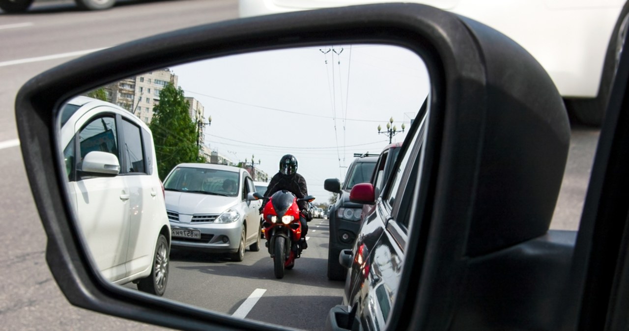 Uciekł policji prosto do domu. Motocykliście z Radomia grozi 5 lat