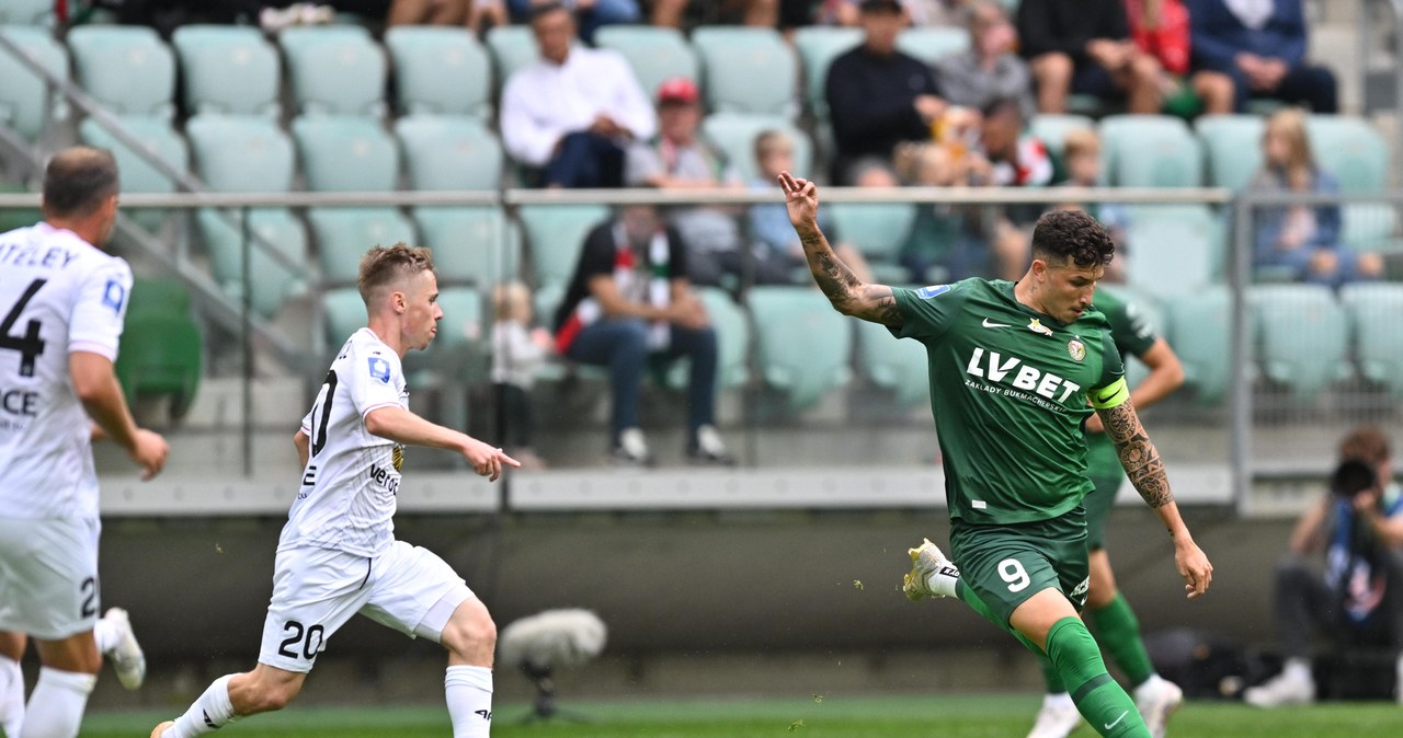 Ekstraklasa piłkarska. Śląsk nie zwalnia tempa