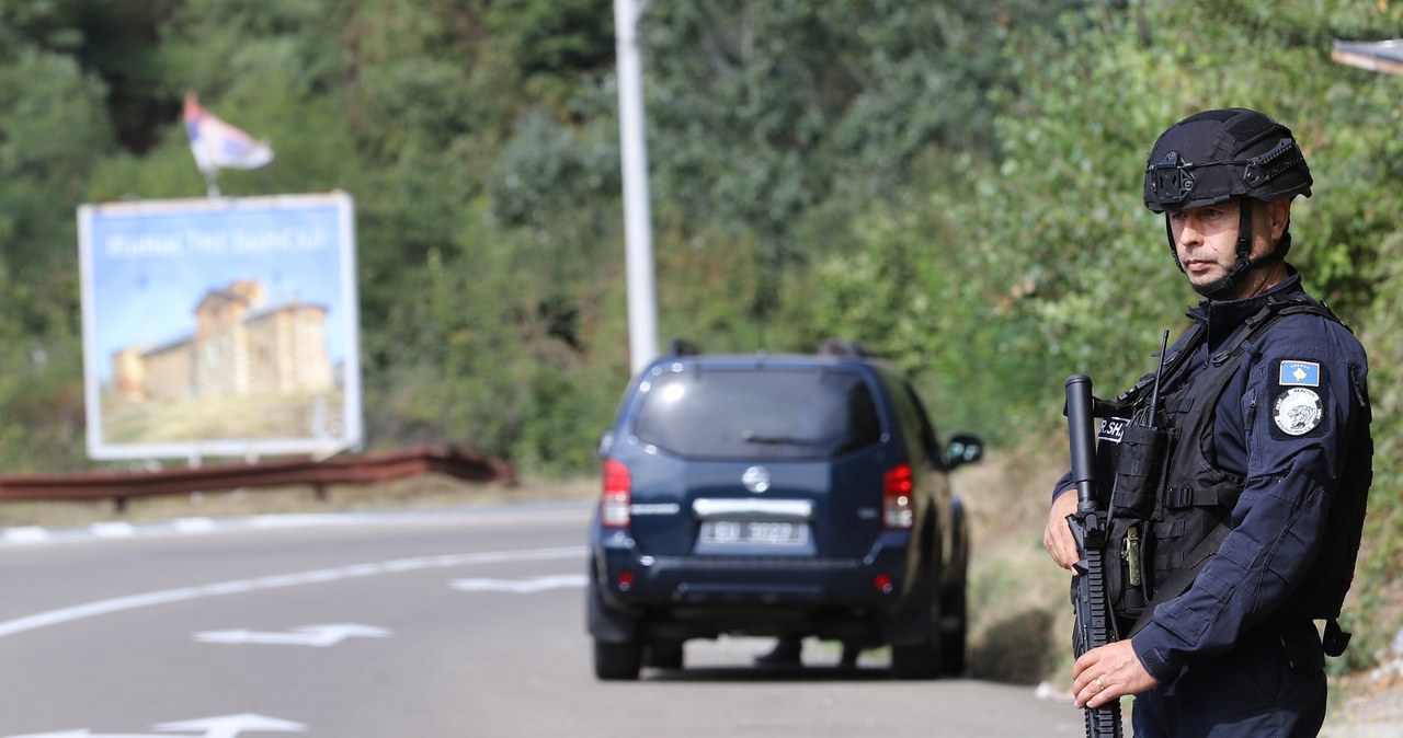 Starcia z Serbami. Wozy opancerzone policji wjechały do wsi w Kosowie