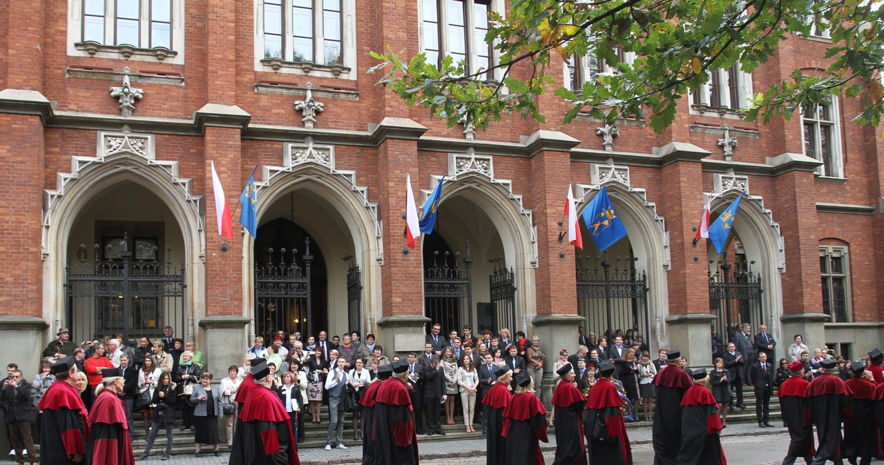UJ znów triumfuje. Który kierunek najbardziej oblegany?