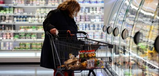 Gdzie zrobimy zakupy 1 listopada? Niektóre markety przed świętem będą czynne dłużej