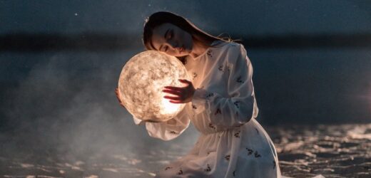 4 znaki zodiaku, na które październikowa pełnia księżyca wpłynie najbardziej. Szykują się zmiany