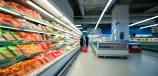 Parówki znanego producenta wycofane ze sklepów. Wykryto niedozwolony składnik