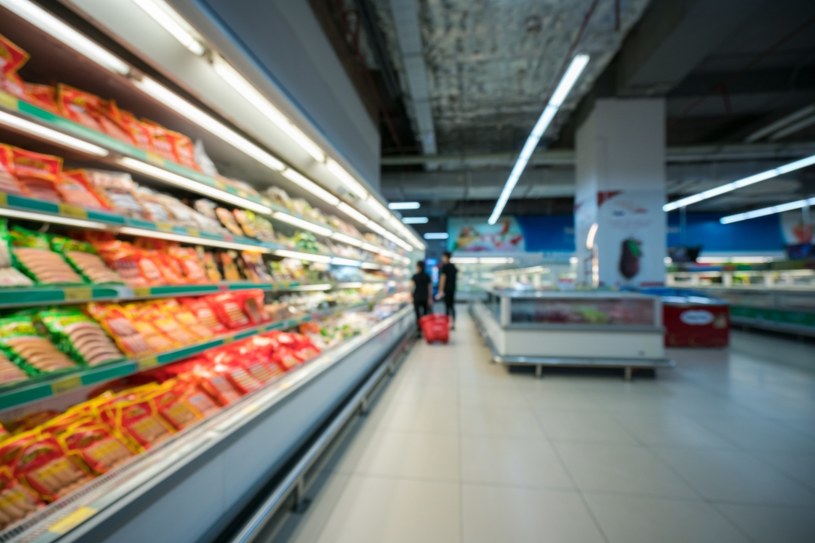 Parówki znanego producenta wycofane ze sklepów. Wykryto niedozwolony składnik