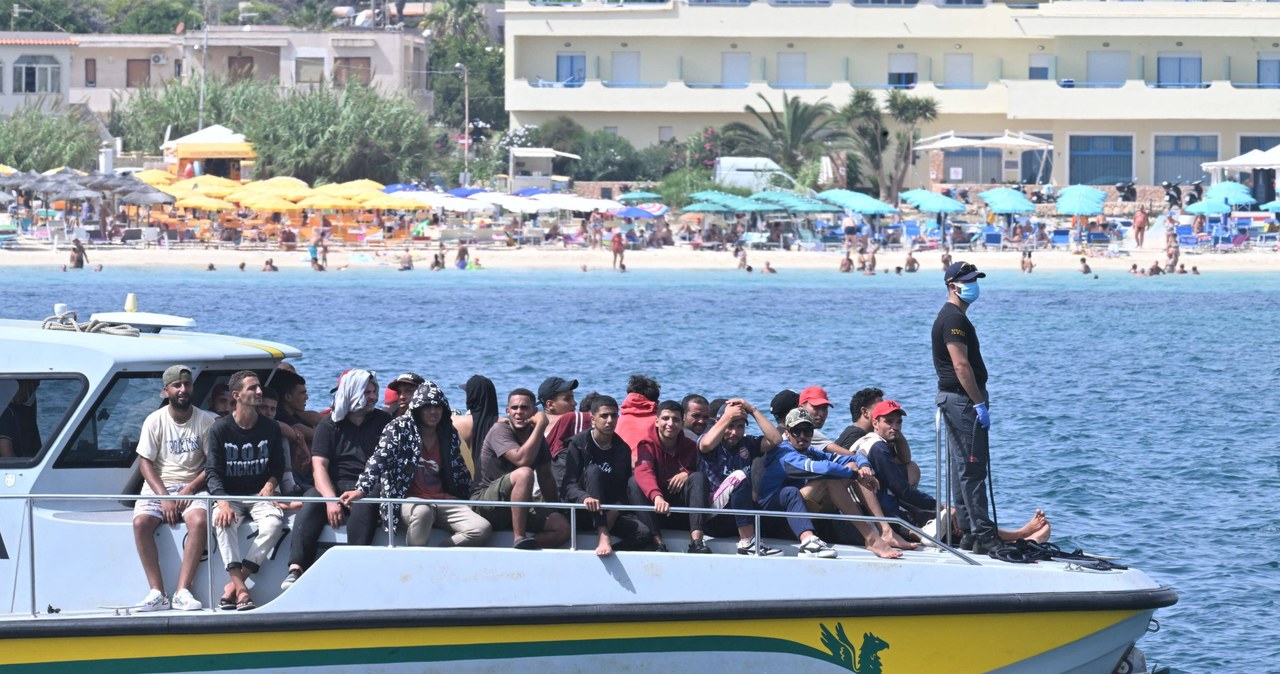 Włochy. Przedłużony stan kryzysowy w powodu napływu migrantów