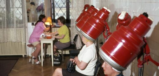 Kiedyś symbol kiczu, dziś przebój salonów. Fryzura z PRL wraca do łask