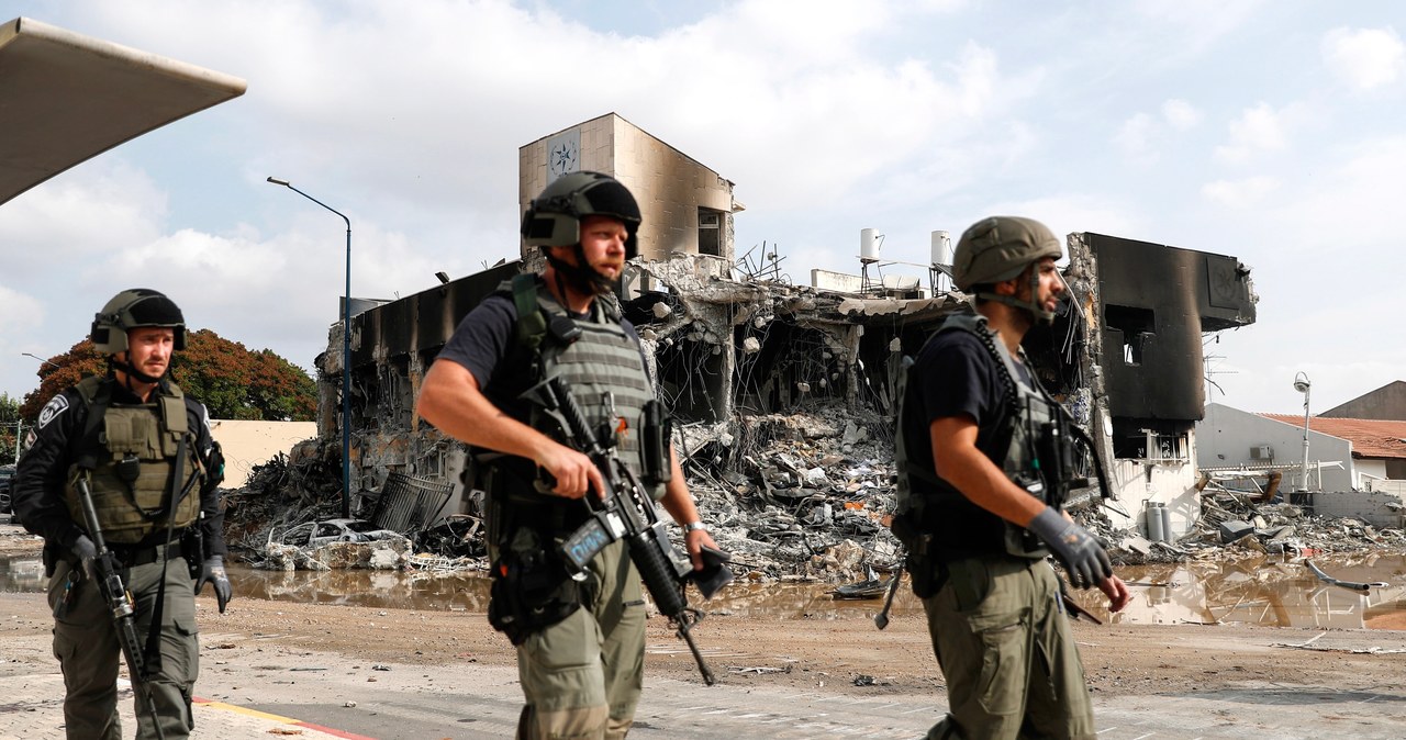 Izrael oficjalnie ogłosił, że jest w stanie wojny