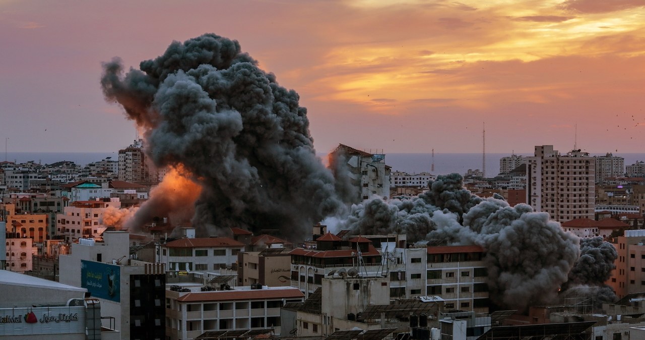 Potężna odpowiedź Izraela. „Trafiliśmy w 800 obiektów Hamasu” [RELACJA]