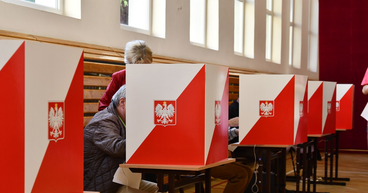 Wybory 2023: Głosowanie korespondencyjnie i za granicą. Wkrótce upływają ważne terminy