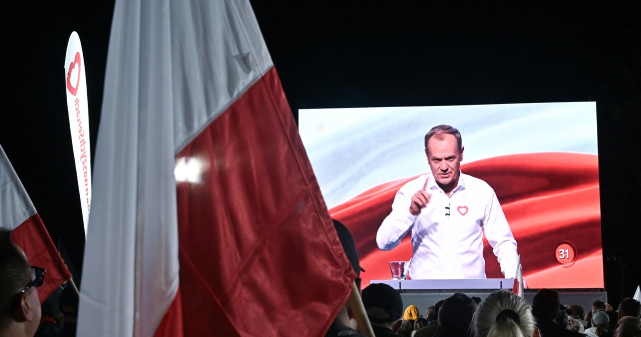 Debata wyborcza w TVP: Tusk zatrzymany przez gong. „Kaczyński stchórzył”